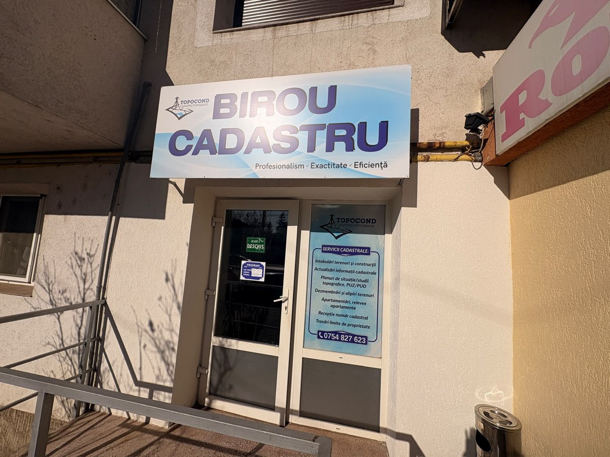 Exteriorul biroului Topocond din Botoșani